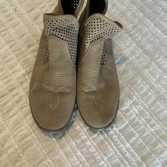 Altered State booties. - Picture 2 of 2